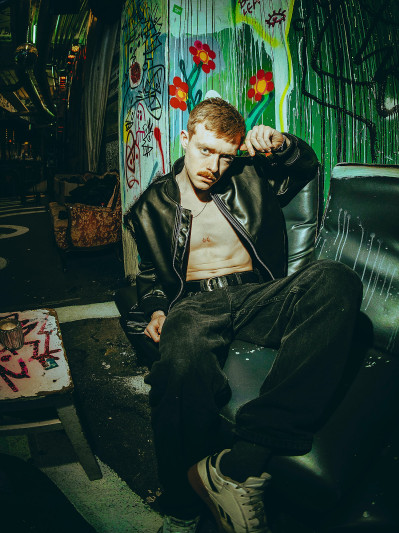 portraits-von-jugendlichen-in-clubs-entstanden-im-rahmen-der-ausbildung-zum-fotografen-458