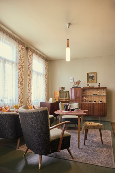 r-38eportage-uber-den-osten-deutschlands-imausbildungslehrgang-91