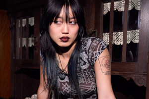 modefotografie-zum-thema-asien-und-europa-konflikt-25