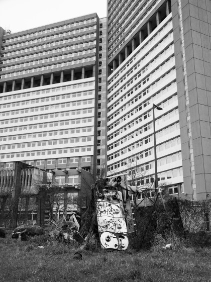 streetfotografie-uber-jugendliche-in-plattenbauten-052