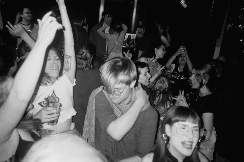 streetfotografie-uber-jugendliche-in-plattenbauten-019