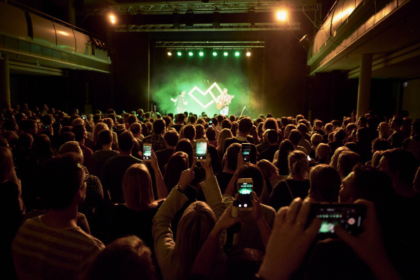 fotograf-ausbildung-nrw-deutschland-fotografie-studium-umschulung-fotograf-werden-buehne