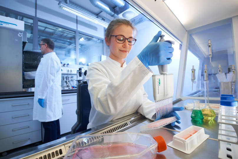 fotograf-ausbildung-nrw-deutschland-fotografie-studium-umschulung-industriefotograf-labor