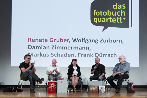 Fotobuchquartett gastierte im MAKK - mit Renate Gruber - dem Studium der Fotografie vor Publikum.